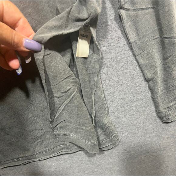 We The Free On My Mind Womens V-Neck Long Sleeve Loose Top Black Size L NWT - Picture 8 of 12